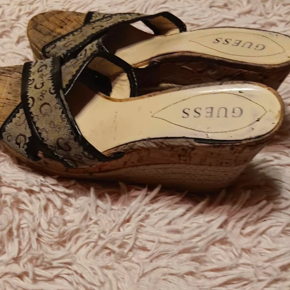 Guess wedges